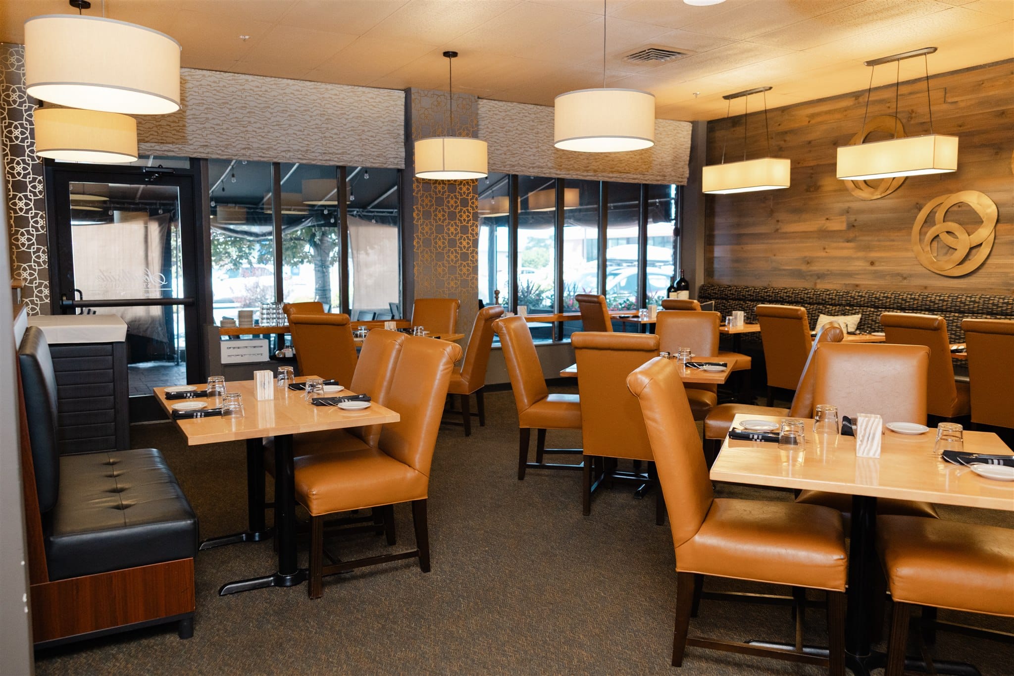 Exterior of Southside Steakhouse in Autumn in Rutland, Vermont, a premier destination for fine dining, weddings, business events, and special occasions.